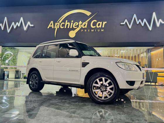 MITSUBISHI PAJERO TR4 2.0 4X2 16V 140CV FLEX 4P MANUAL MITSUBISHI PAJERO TR4 2.0 4X2 16V 140CV FLEX 4P MANUAL